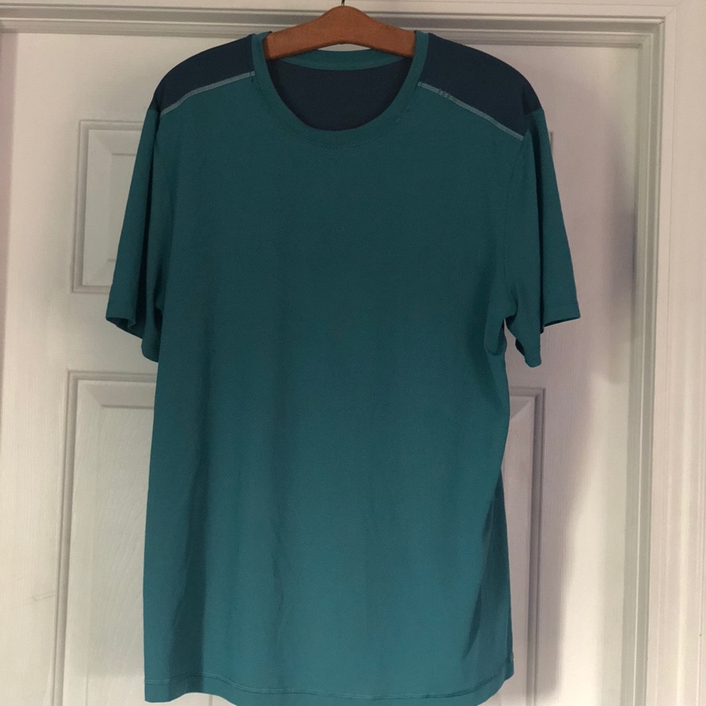 Men’s Lululemon Shirt Sz Large